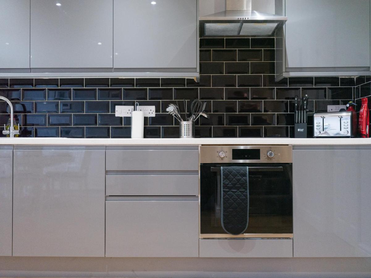Charming 3-Bed House In Newcastle Upon Tyne Villa Exterior photo